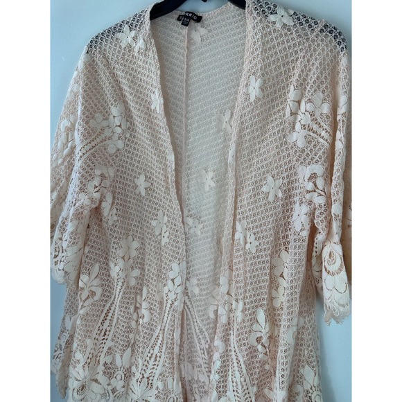 Torrid Scalloped Lace Kimono Open Front Pale Blush Floral Plus Size 3/4 3X 4X - Picture 7 of 10